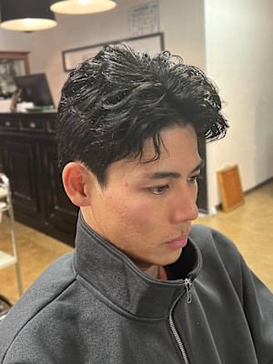 ツーブロックショートカルマヘアスリックバックジェットフェード