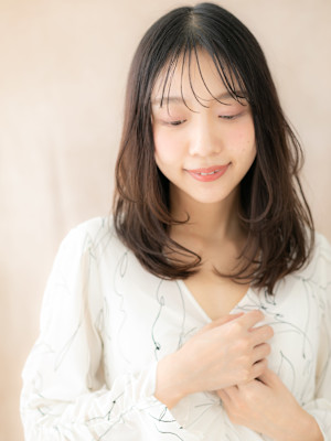 シースルーバングウェットヘアミディアムレイヤー30代40代