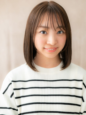 シースルーバンググレージュブラウン前下がりボブ20代30代