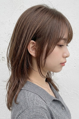 透明感ミルクティーベージュ×小顔魅せくびれミディアム