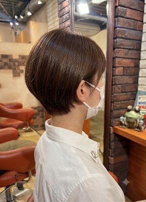 丸みのあるシルエットが魅力のショートボブ【409スタイル】