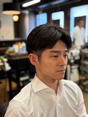 ツーブロックショートカルマヘアスリックバックジェットフェード