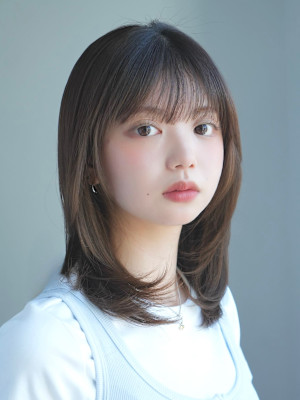 ミディアムレイヤー・ボブ/絶壁解消/20代/３０代/長め 