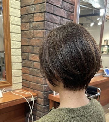 丸みと軽やかさのあるショートボブ【422スタイル】