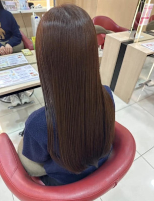 【伊勢原】イルミナカラー+髪質改善で叶える透明感オリーブ