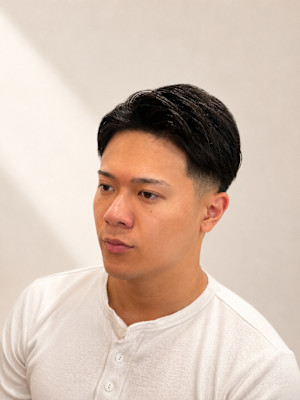 ラフなのに品がある、大人のメンズスタイル