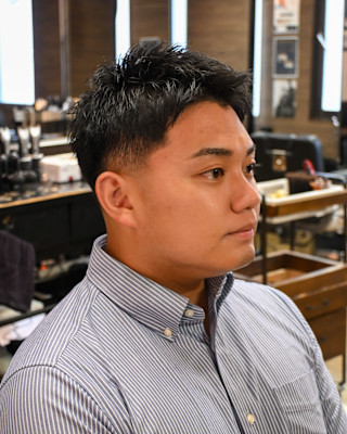 ツーブロックショートカルマヘアスリックバックジェットフェード