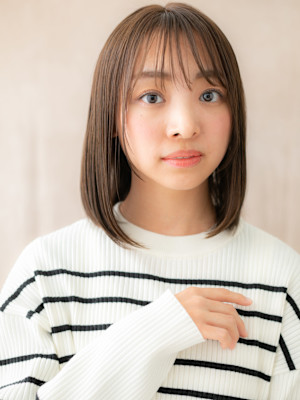 シースルーバンググレージュブラウン前下がりボブ20代30代