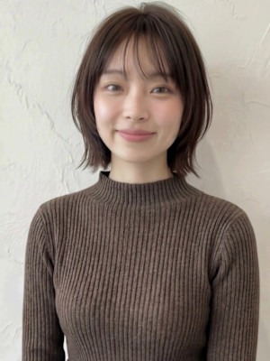 ダークブラウン小顔切りっぱなしレイヤーボブ　ミルクベージュ