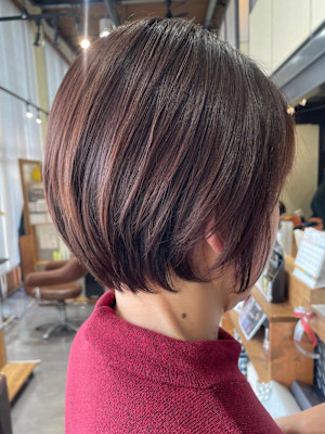 大人ショートボブ×艶ブラウン
