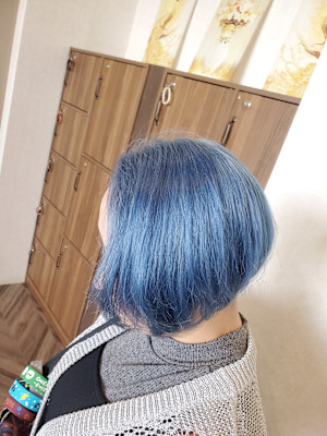 アクアブルー