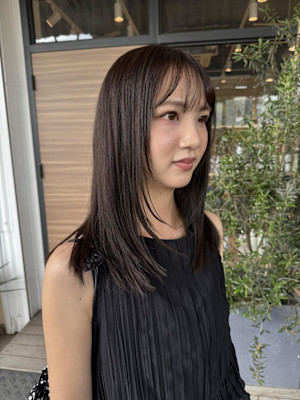 愛されオリーブベージュ×顔まわりレイヤー