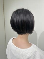 ショートボブ