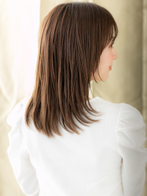 シースルーバングミシャギーカット顔周りレイヤー30代40代