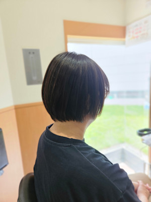 大人女性のショートボブ｜ツヤとまとまりを叶える骨格補正カット