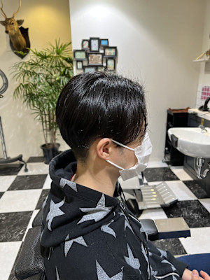黒髪センターパート