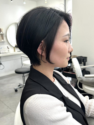 黒髪ショートボブが可愛い