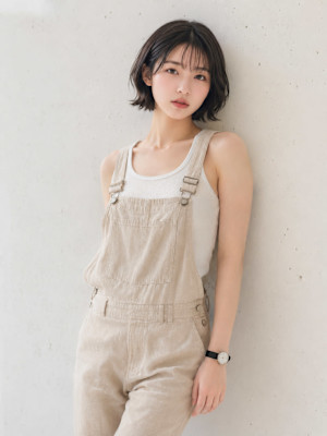  暗髪でも透明感◎大人可愛い外ハネくびれショートボブ