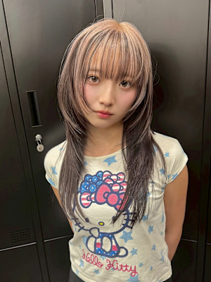 セクションカラー　デザインカラー　ケアブリーチカラー ウルフ