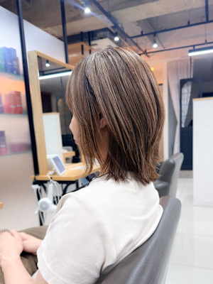 白髪ぼかしハイライトカラー30代40代50代大人ウルフ