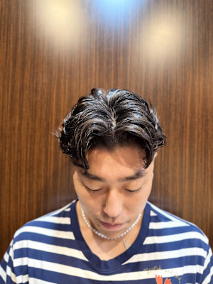 テーパーフェード×毛流れパーマ