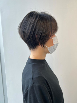大人可愛い40代50代60代くびれショートボブ白髪ぼかし大鷲