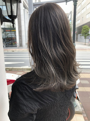 ミディアム　スタイル　巻髪レイヤー