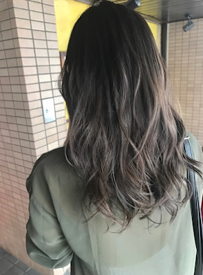 アッシュグレージュカラー