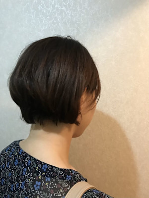 ショートボブ