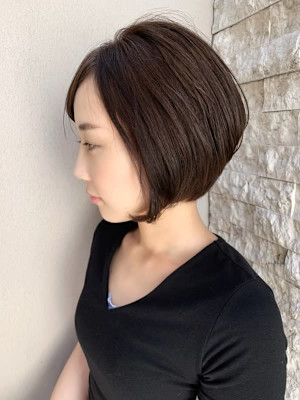 前下がりボブ