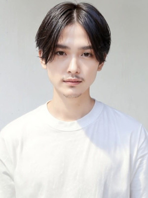 サーフフェザー黒髪刈り上げツーブロックp1　カルマバング