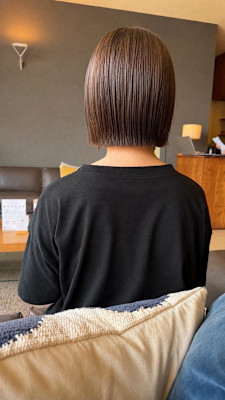 まとまりのあるシンプルなボブ