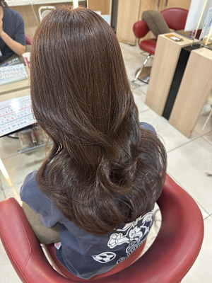【伊勢原】イルミナカラー+髪質改善で叶える透明感オリーブ