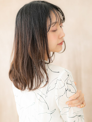 シースルーバングウェットヘアミディアムレイヤー30代40代