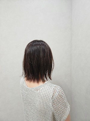 大人ボブは「ツヤ」と「外ハネ」で、朝が変わる