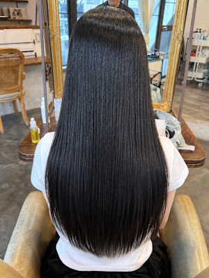 大人女性のためのナチュラルストレート