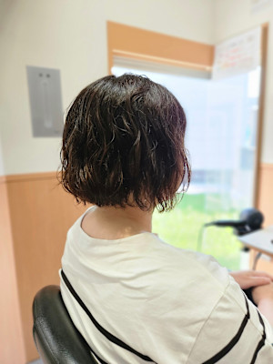 「ボブに飽きた」を解決。大人女性のやわらかパーマ