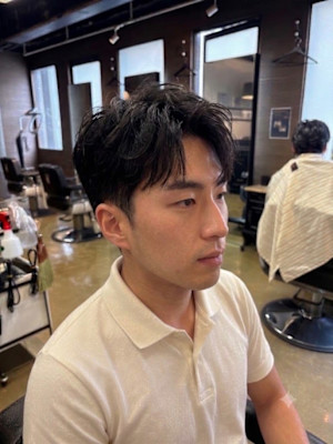 ツーブロックショートカルマヘアスリックバックジェットフェード