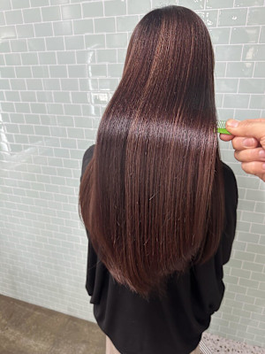 関内徒歩1分で叶える美髪/髪質改善/酸性ストレート