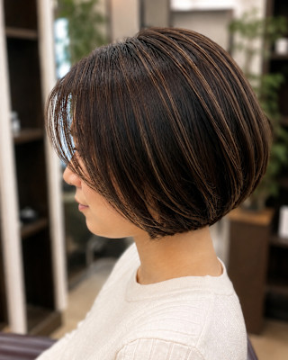 【白髪ぼかし】大人女性の丸みショートボブ