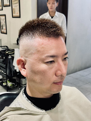 【40代 男性】スキンフェードネオボウズ