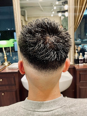 【20代 男性】アイロンパーマ×クロップフェード