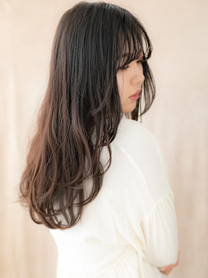 韓国風レイヤーカットヨシンモリヘア小顔黒髪ロング30代40代