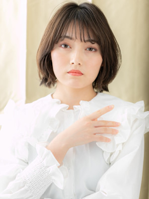 黒髪クラゲヘア外ハネレイヤーウルフショートボブ30代40代