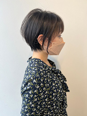 大人可愛い40代50代60代くびれショートボブ白髪ぼかし大鷲