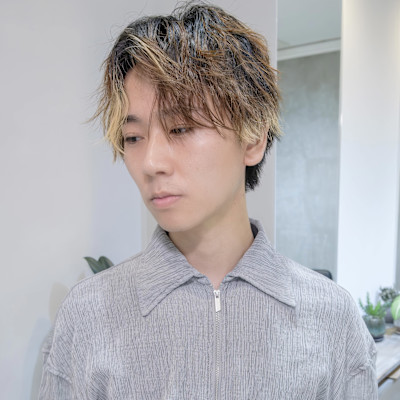 ブリーチ　センターパート　フェザー　メンズ