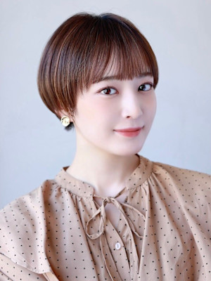 大人可愛い◎イメチェン似合わせカットフルバングレッドブラウン