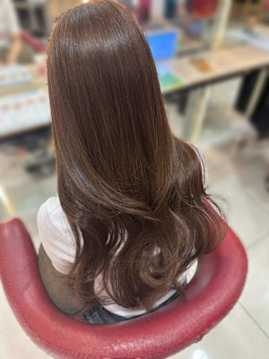 【伊勢原】イルミナカラー+髪質改善で叶える透明感オリーブ