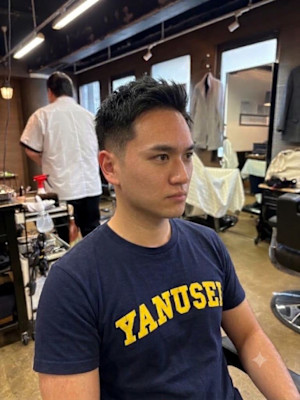 ツーブロックショートカルマヘアスリックバックジェットフェード