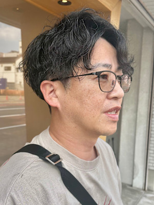 ツイストすぎないカールパーマ40代メンズパーマ